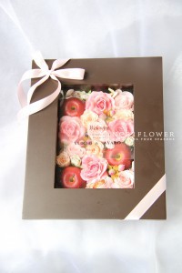 プリザーブドアレンジ　ウェルカムボードフラワー　サンクスギフトフラワー