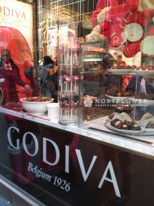 バレンタインフラワー　GODIVA　NYにて