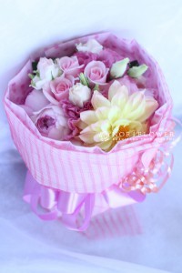 ミニ花束　フラワーギフト　トスブーケ　フラワーアレンジ　卒業卒園ギフト