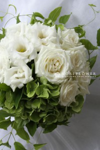 白グリーンウェディングブーケ　生花ウェディングブーケ　ブーケ
