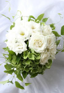 白グリーンウェディングブーケ　生花ウェディングブーケ　ブーケ