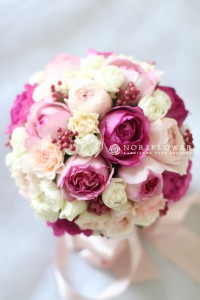 生花ウェディングブーケ ピンクラウンドブーケ