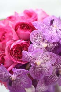 ウェディングブーケ　パーティー用パープルピンクブーケ　生花ブーケ