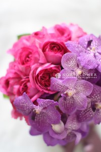 ウェディングブーケ　パーティー用パープルピンクブーケ　生花ブーケ