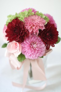 ピンクダリア　クラッチブーケ　ウェディングブーケ　ピンク