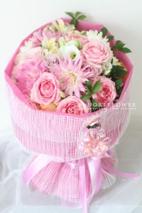 軽井沢花屋　軽井沢フラワーショップ　お誕生日花束　花束　軽井沢フラワーギフト