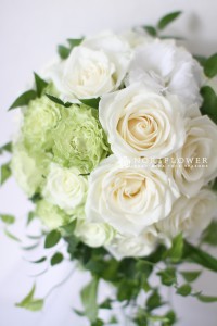 白＆グリーンウェディングブーケ　軽井沢　ウェディングブーケ　軽井沢ブーケ
