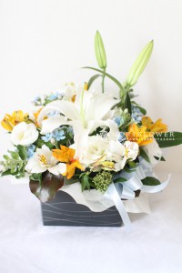 ご供養花アレンジ　供養花　仏花　フラワーアレンジ　軽井沢フラワーショップ