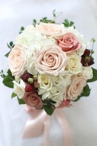 ウェディングブーケ クラッチブーケ 軽井沢ウェディングブーケ ブライダルフラワー ウェディングフラワー