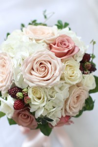 ウェディングブーケ クラッチブーケ 軽井沢ウェディングブーケ ブライダルフラワー ウェディングフラワー