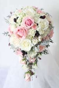 ウェディングブーケ ホワイトウェディングブーケ 軽井沢ブーケ 軽井沢花屋 軽井沢フラワーショップ